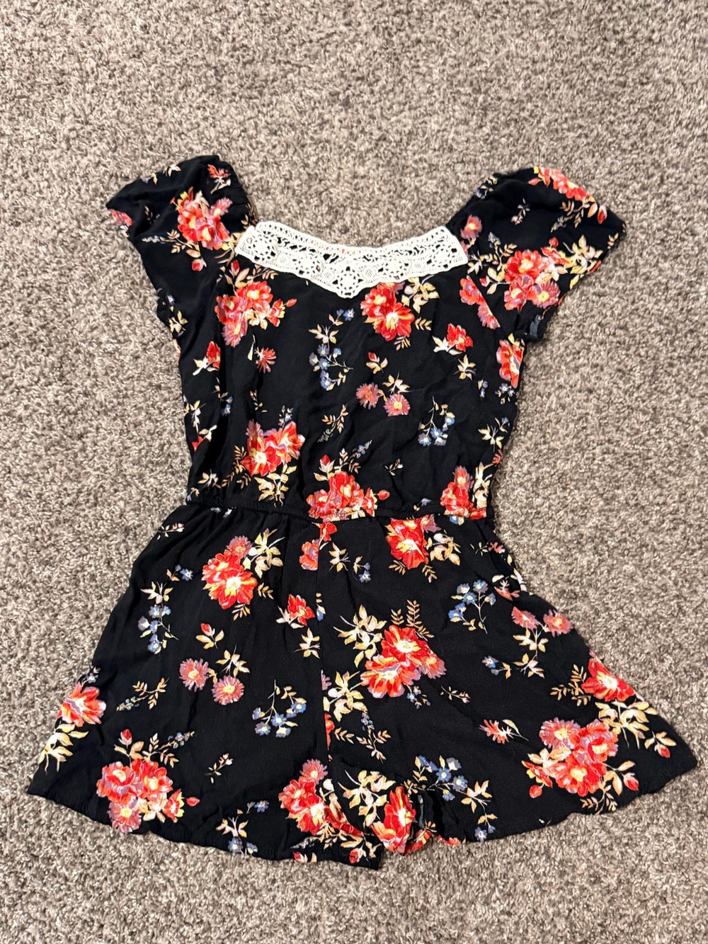 art class Black Floral Lace-Trim Romper